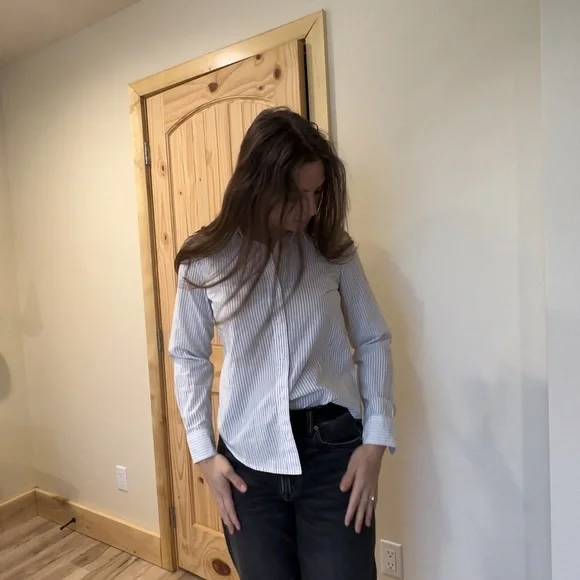 Levi’s Classic Fit NWT Striped Button-Up Shirt - Picture 1 of 7